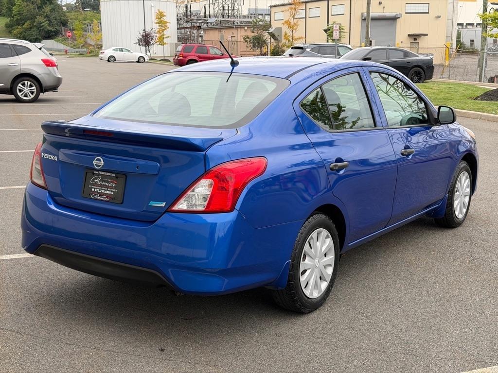 Nissan Versa  2015