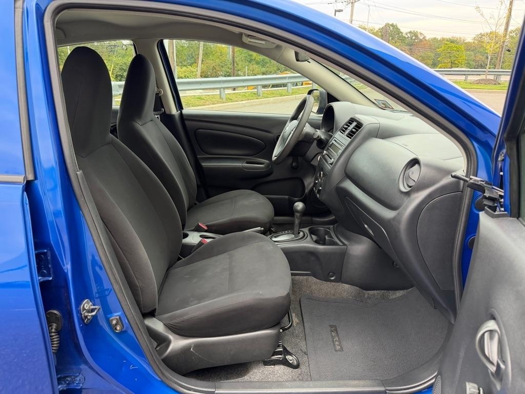 Nissan Versa  2015