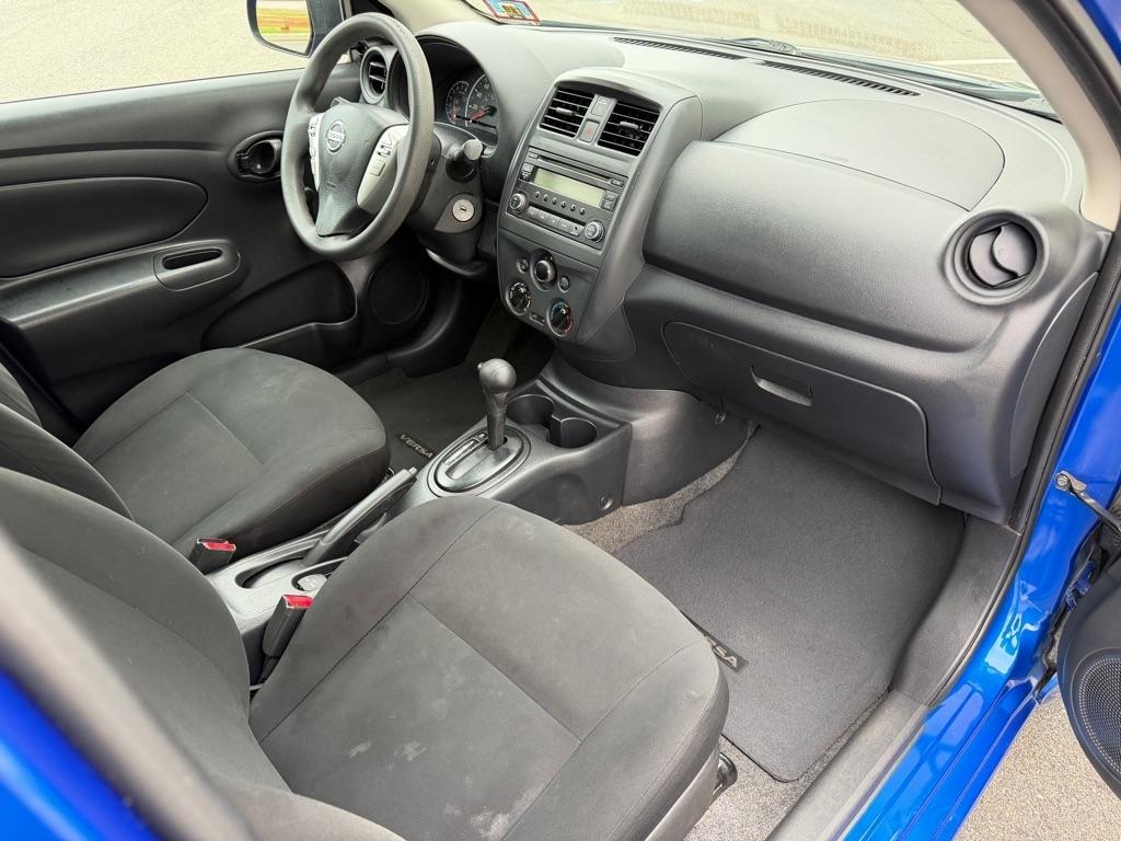 Nissan Versa  2015