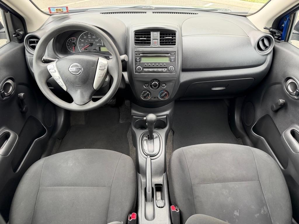 Nissan Versa  2015