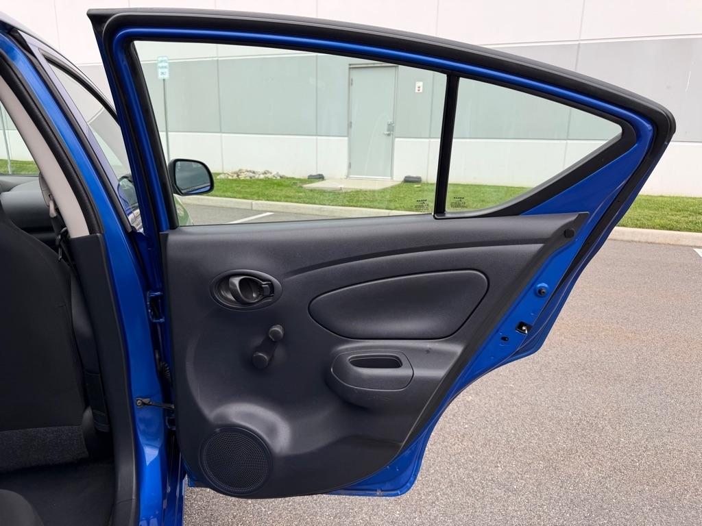Nissan Versa  2015