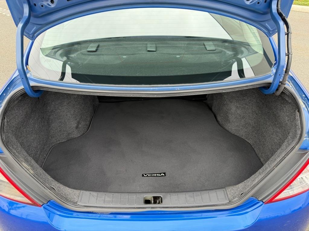 Nissan Versa  2015