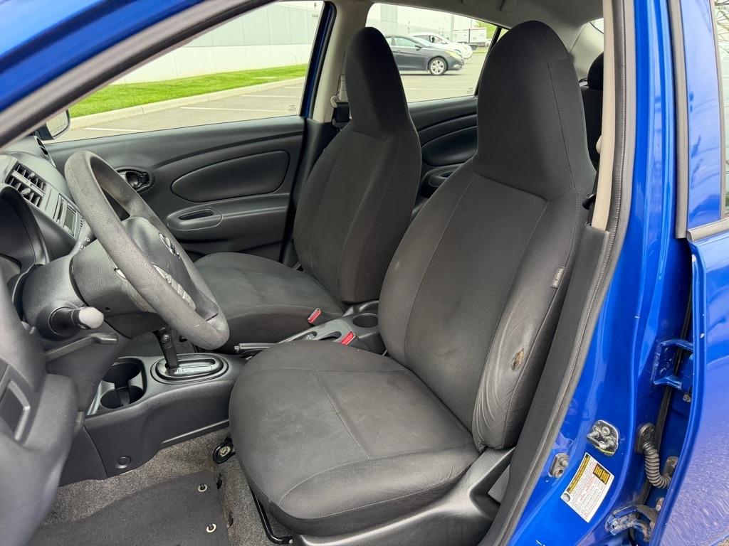 Nissan Versa  2015