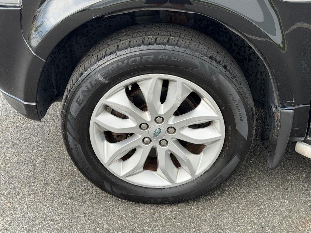Land Rover LR2  2011