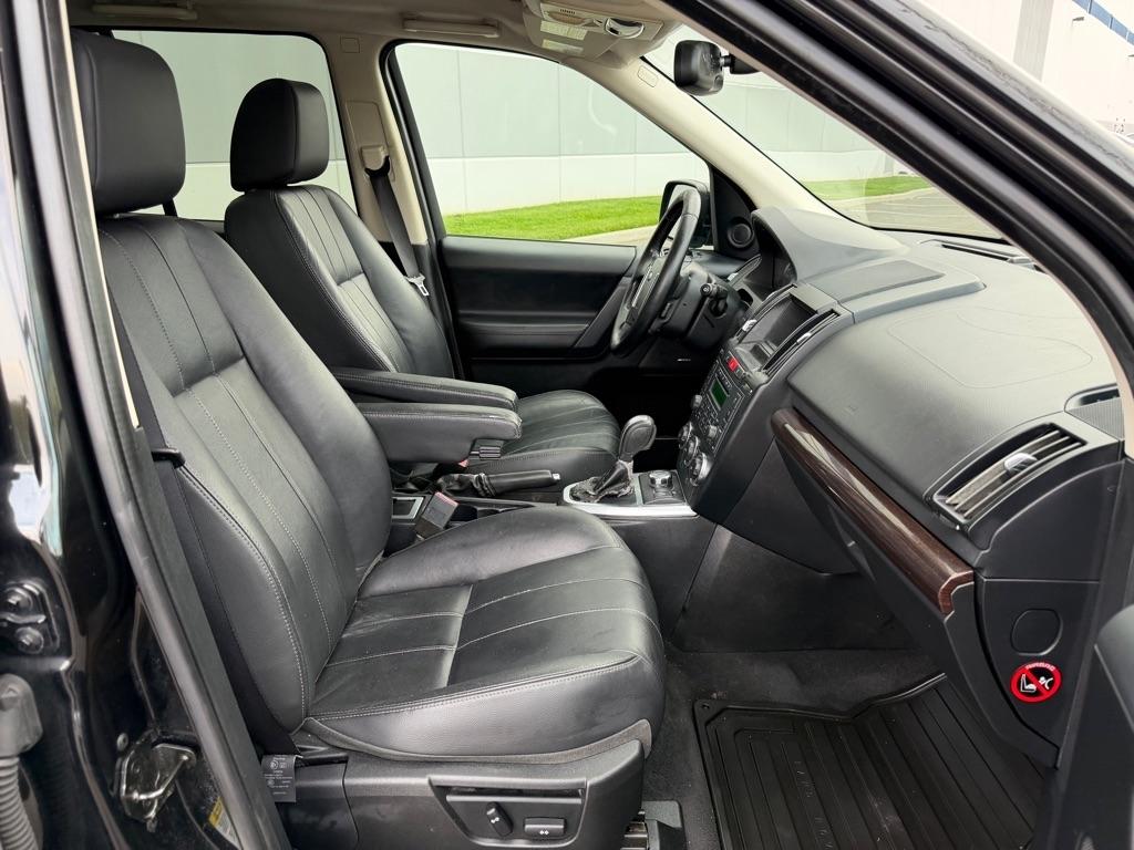 Land Rover LR2  2011