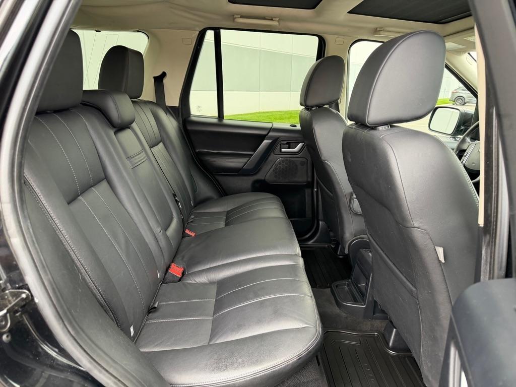 Land Rover LR2  2011