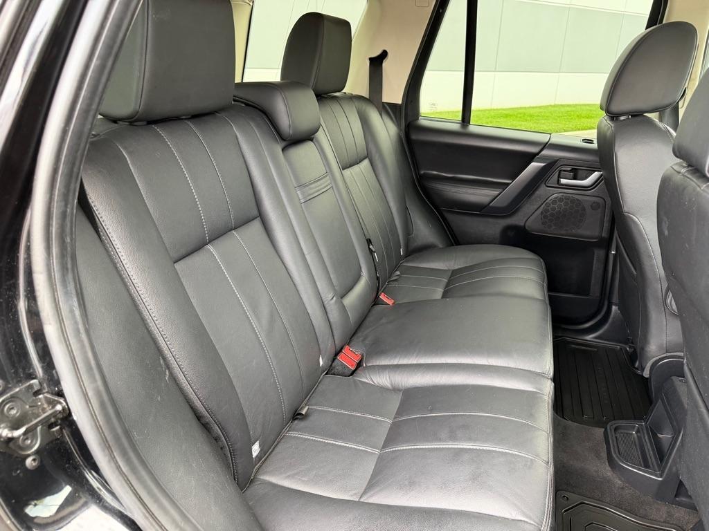 Land Rover LR2  2011