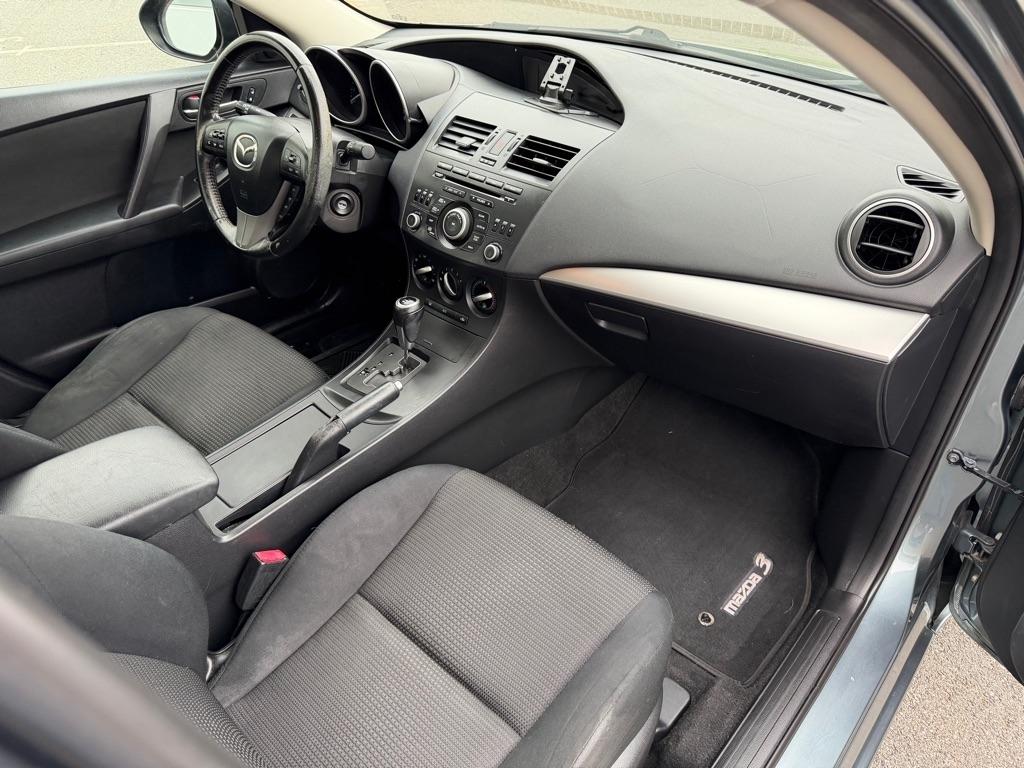 Mazda MAZDA3 i Touring 2012