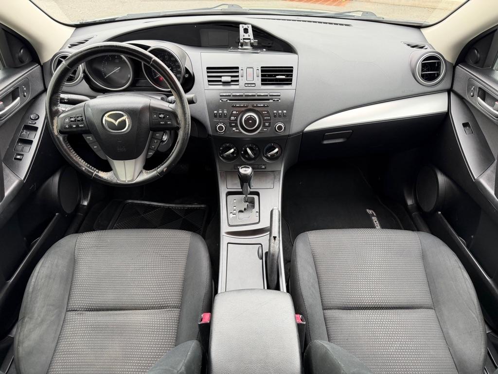 Mazda MAZDA3 i Touring 2012
