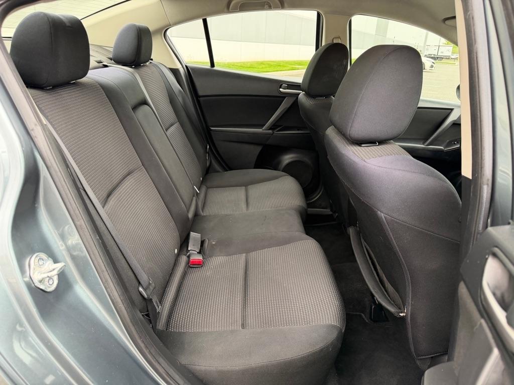 Mazda MAZDA3 i Touring 2012