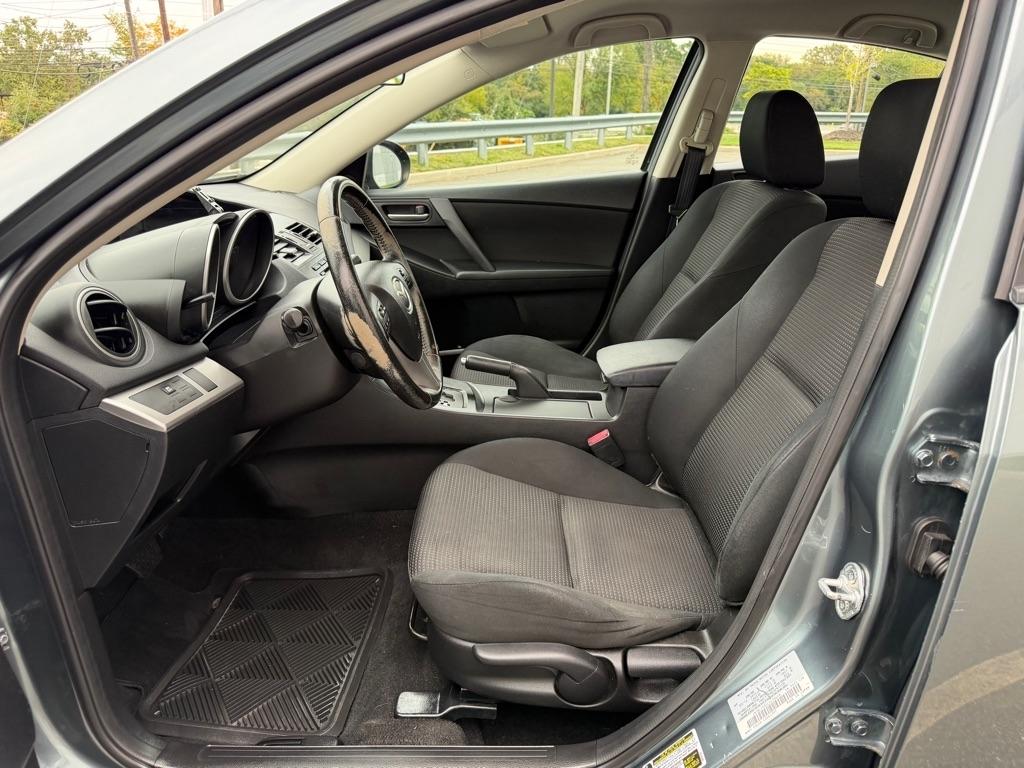 Mazda MAZDA3 i Touring 2012