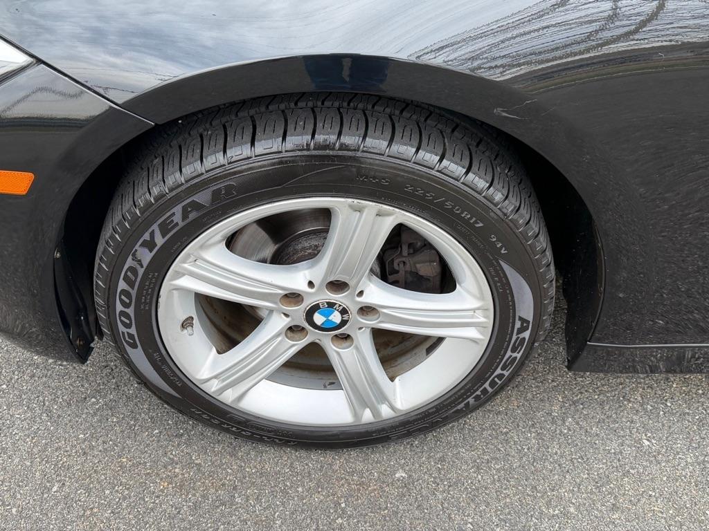 BMW 3 Series 4dr Sdn 328i xDrive AWD 2013
