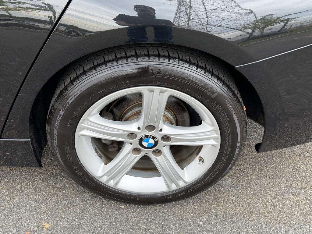 BMW 3 Series 4dr Sdn 328i xDrive AWD 2013
