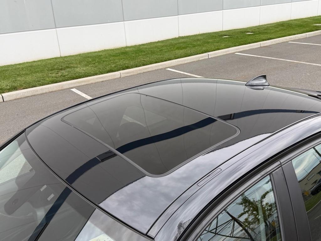 BMW 3 Series 4dr Sdn 328i xDrive AWD 2013