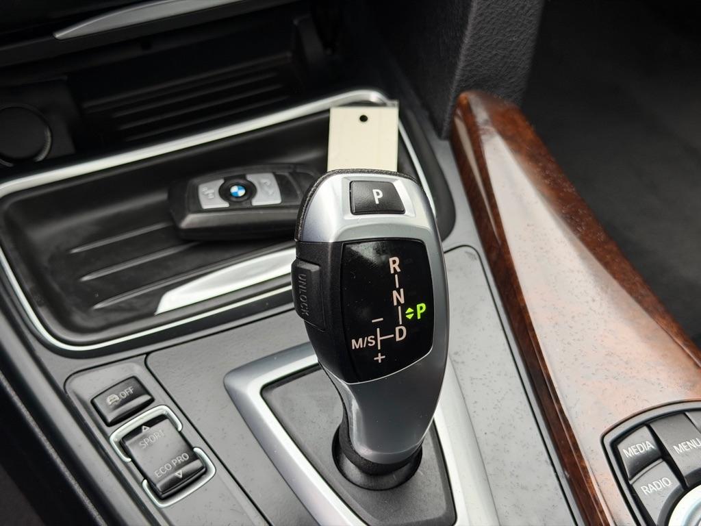 BMW 3 Series 4dr Sdn 328i xDrive AWD 2013