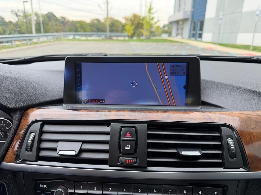 BMW 3 Series 4dr Sdn 328i xDrive AWD 2013