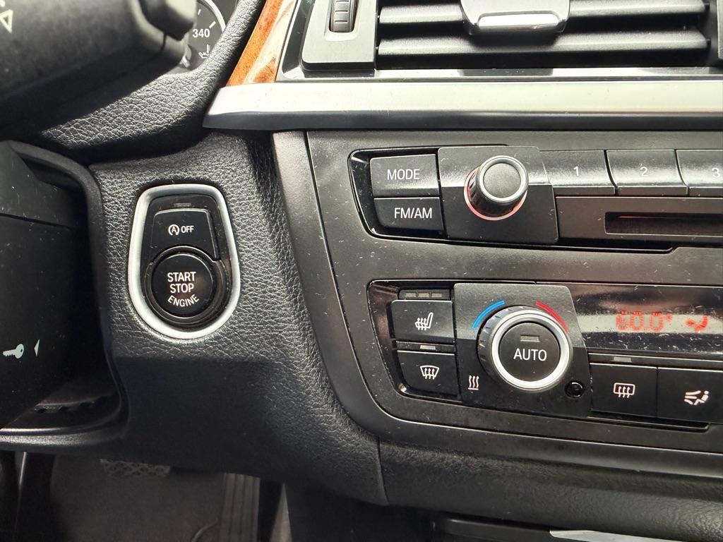 BMW 3 Series 4dr Sdn 328i xDrive AWD 2013