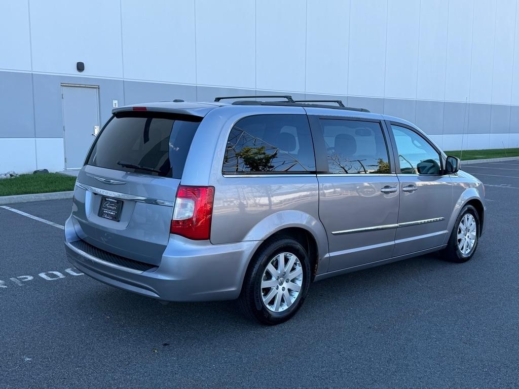 Chrysler Town & Country 4dr Wgn Touring 2013