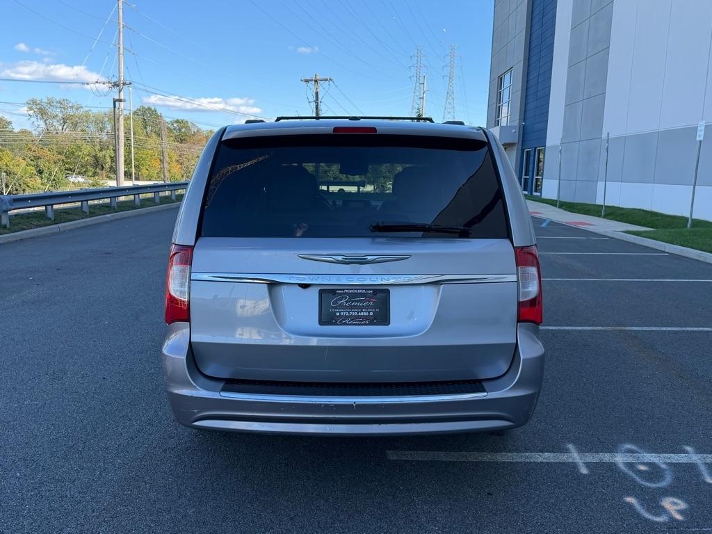 Chrysler Town & Country 4dr Wgn Touring 2013