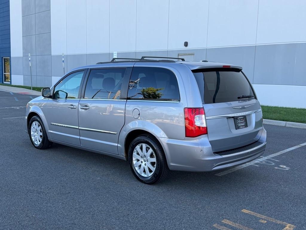 Chrysler Town & Country 4dr Wgn Touring 2013