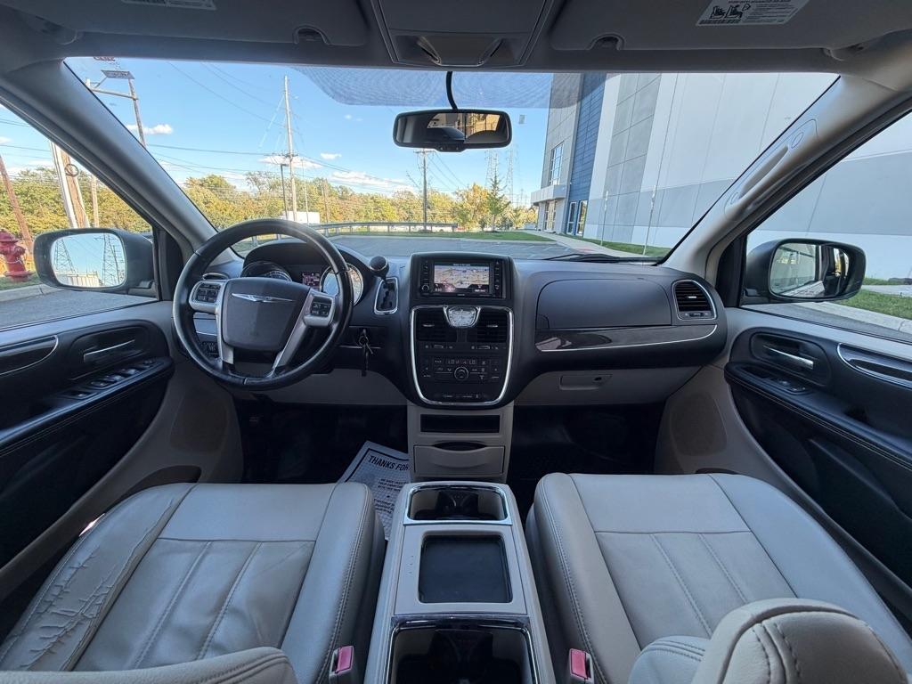 Chrysler Town & Country 4dr Wgn Touring 2013