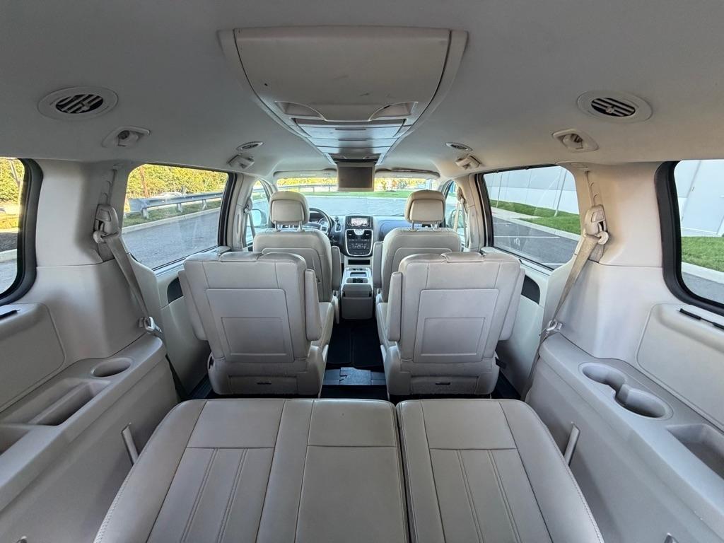 Chrysler Town & Country 4dr Wgn Touring 2013