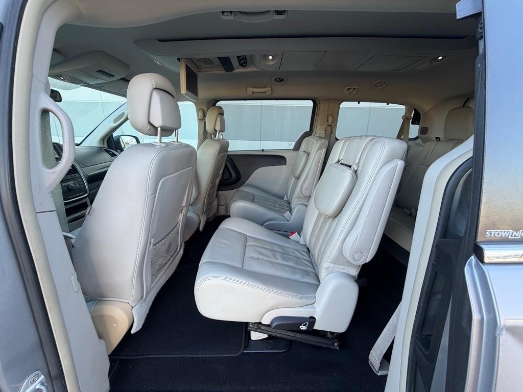 Chrysler Town & Country 4dr Wgn Touring 2013