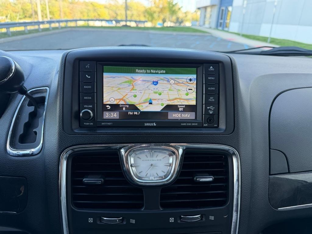 Chrysler Town & Country 4dr Wgn Touring 2013