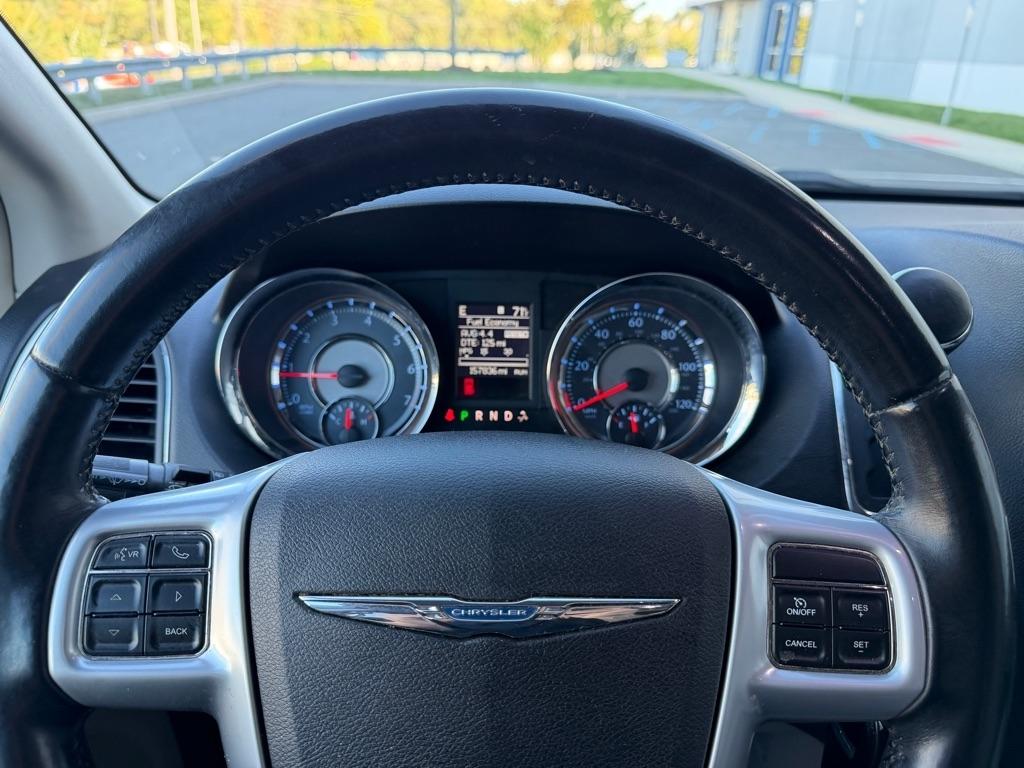 Chrysler Town & Country 4dr Wgn Touring 2013