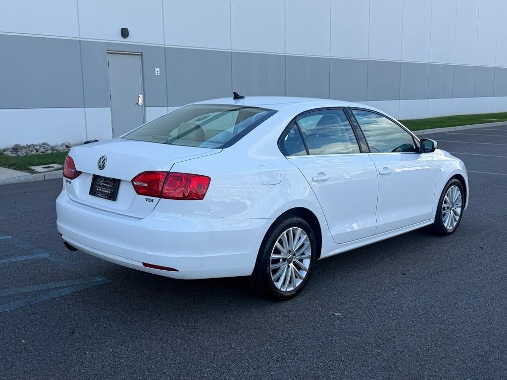 Volkswagen Jetta Sedan  2013
