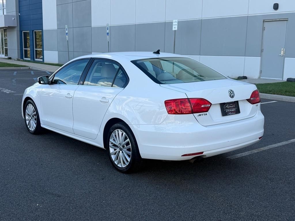 Volkswagen Jetta Sedan  2013
