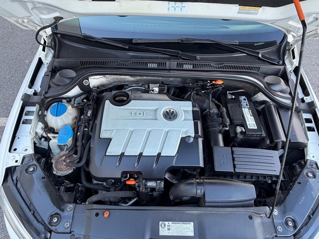 Volkswagen Jetta Sedan  2013