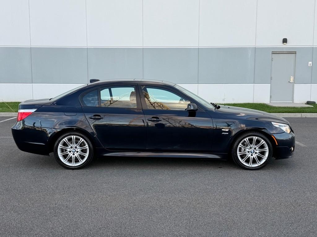BMW 5 Series 4dr Sdn 535i xDrive AWD 2010