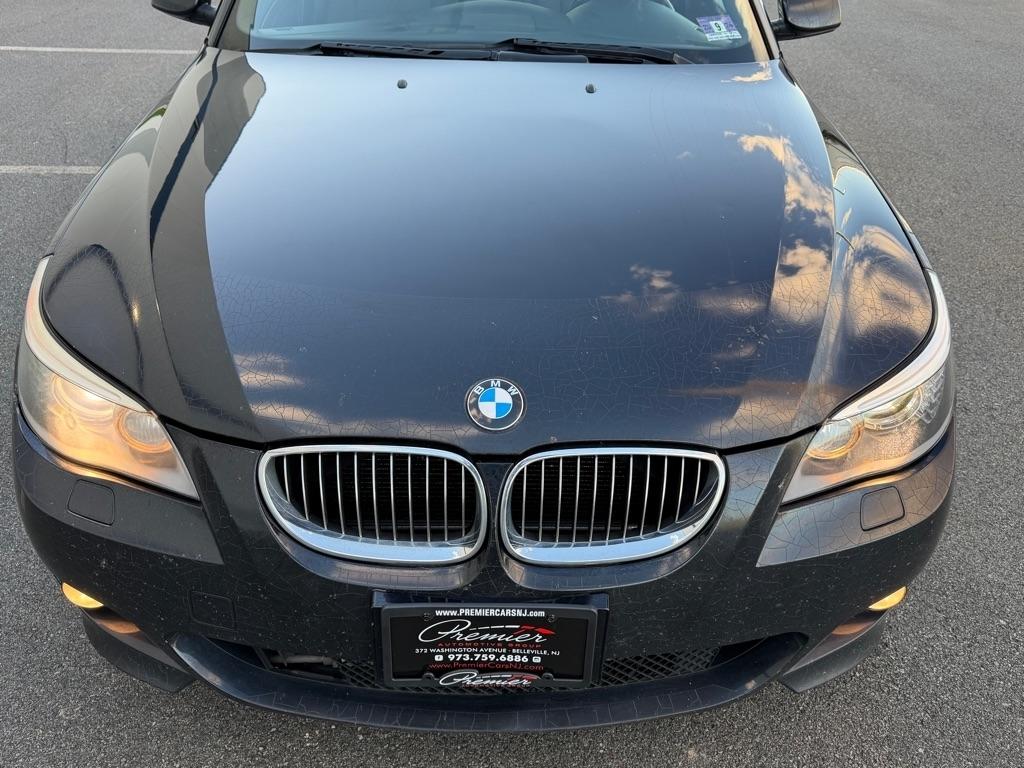 BMW 5 Series 4dr Sdn 535i xDrive AWD 2010