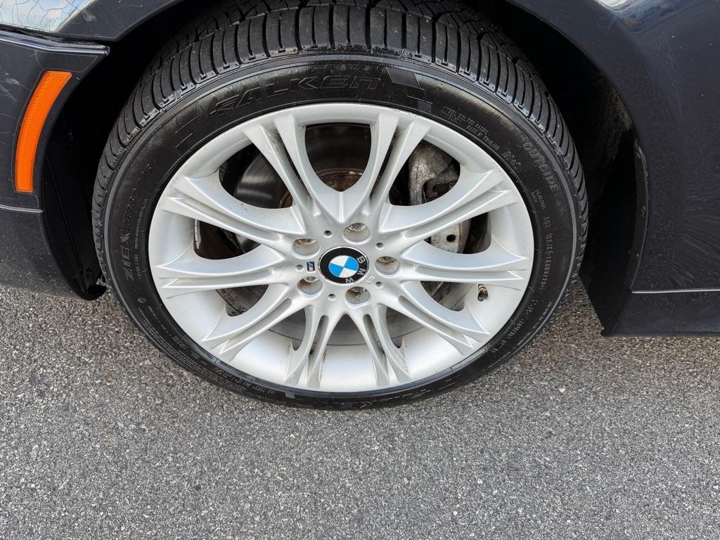 BMW 5 Series 4dr Sdn 535i xDrive AWD 2010