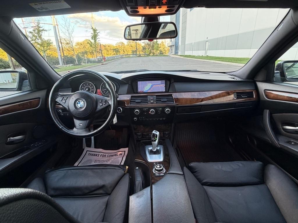BMW 5 Series 4dr Sdn 535i xDrive AWD 2010