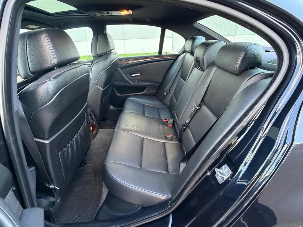 BMW 5 Series 4dr Sdn 535i xDrive AWD 2010