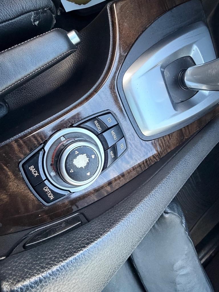 BMW 5 Series 4dr Sdn 535i xDrive AWD 2010