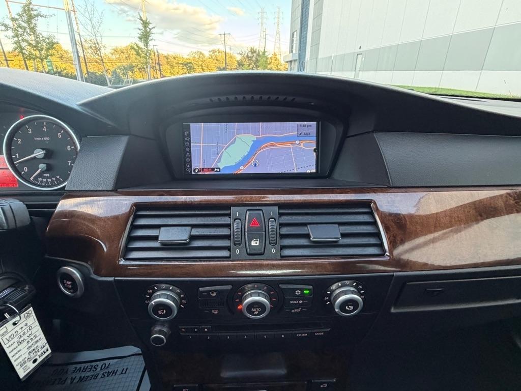 BMW 5 Series 4dr Sdn 535i xDrive AWD 2010