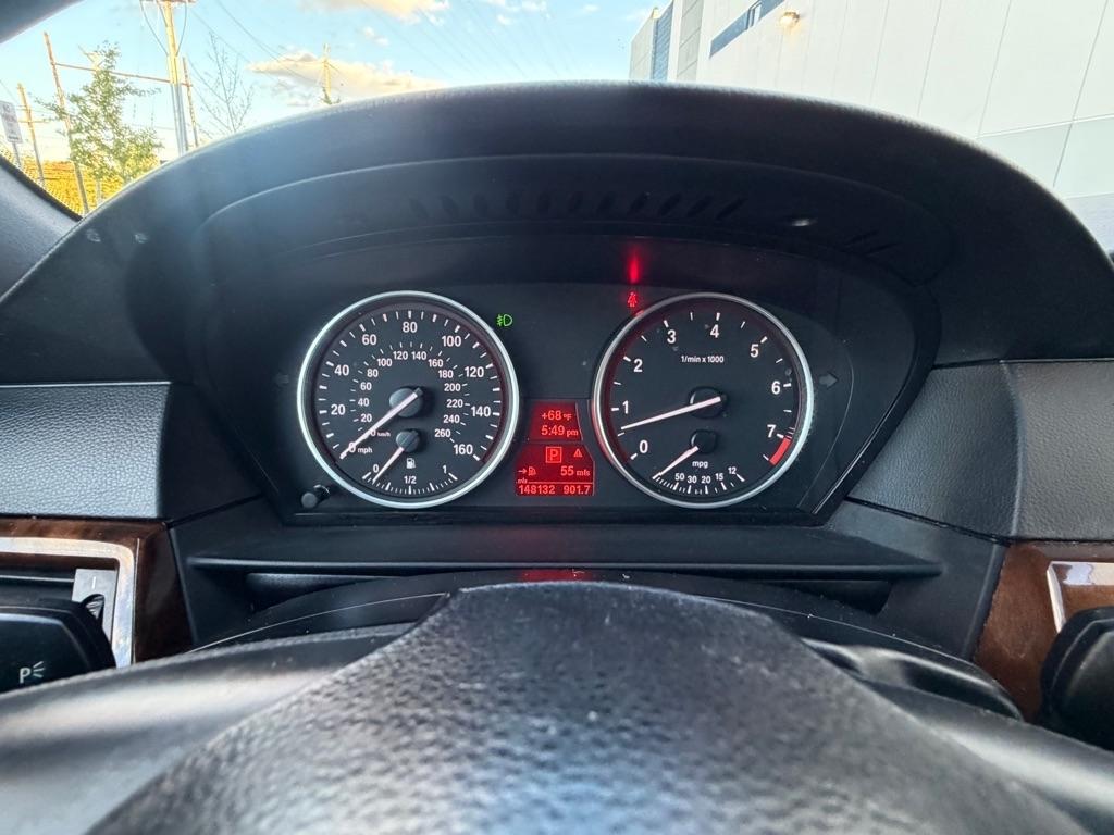 BMW 5 Series 4dr Sdn 535i xDrive AWD 2010