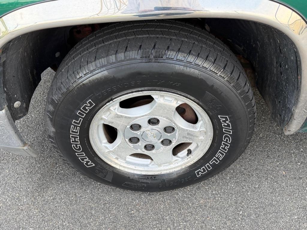 Chevrolet Silverado 1500 3dr Ext Cab 143.5" WB LS 2000