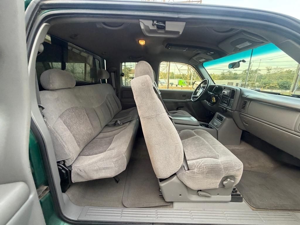 Chevrolet Silverado 1500 3dr Ext Cab 143.5" WB LS 2000