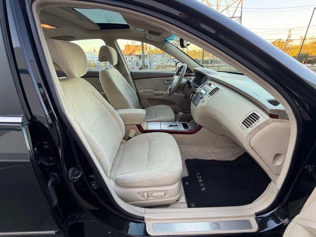 Hyundai Azera 4dr Sdn SE 2006