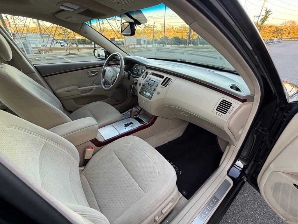Hyundai Azera 4dr Sdn SE 2006