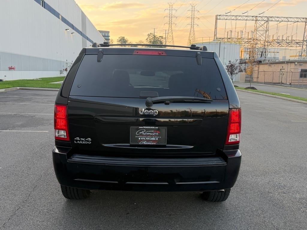 Jeep Grand Cherokee 4dr Laredo 4WD 2006
