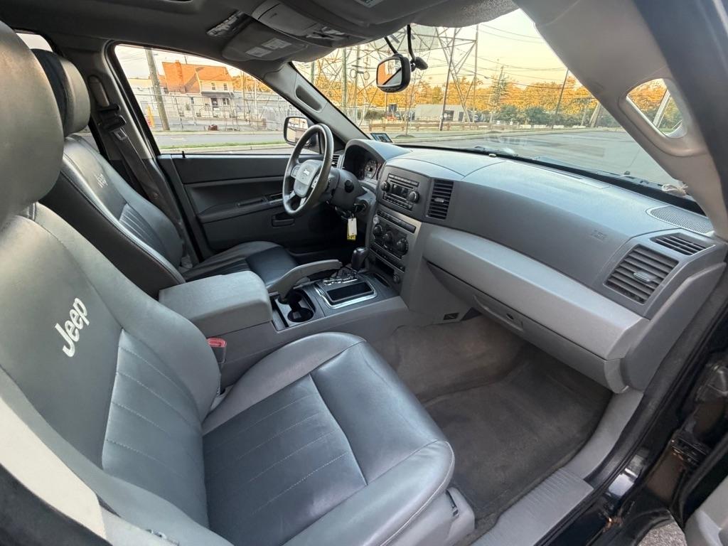 Jeep Grand Cherokee 4dr Laredo 4WD 2006