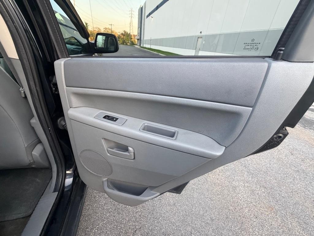 Jeep Grand Cherokee 4dr Laredo 4WD 2006