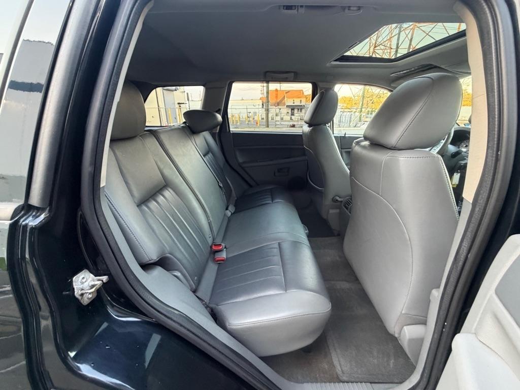 Jeep Grand Cherokee 4dr Laredo 4WD 2006
