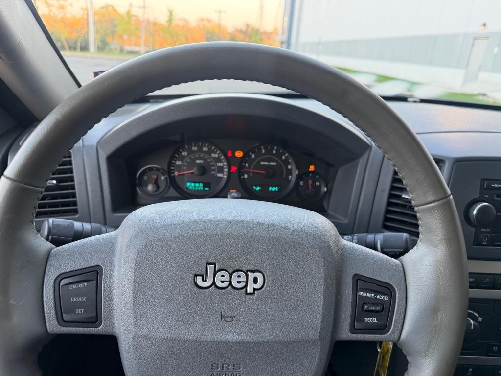 Jeep Grand Cherokee 4dr Laredo 4WD 2006