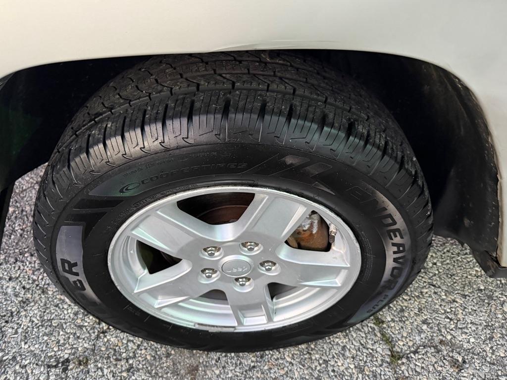 Jeep Grand Cherokee 4WD 4dr Laredo 2010